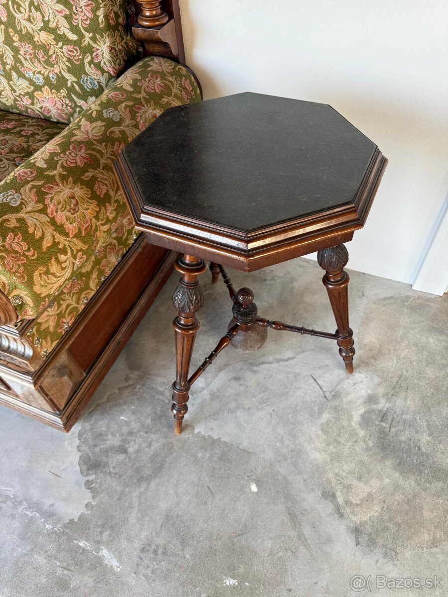 Príručný osemhranný stolík na predaj