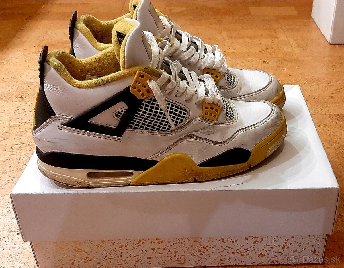 Jordan 4 vivid sulfur