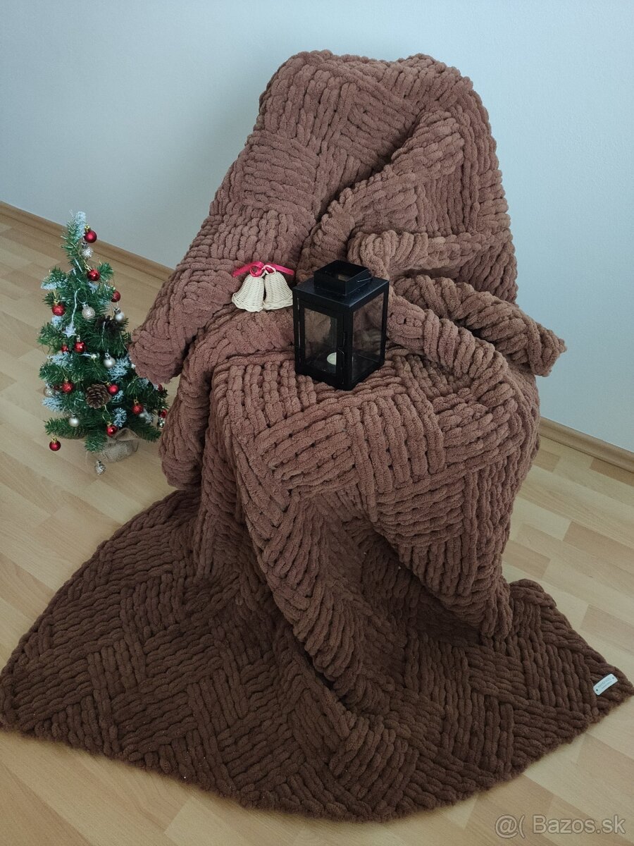 Pletená deka pre dospelých hnedá
