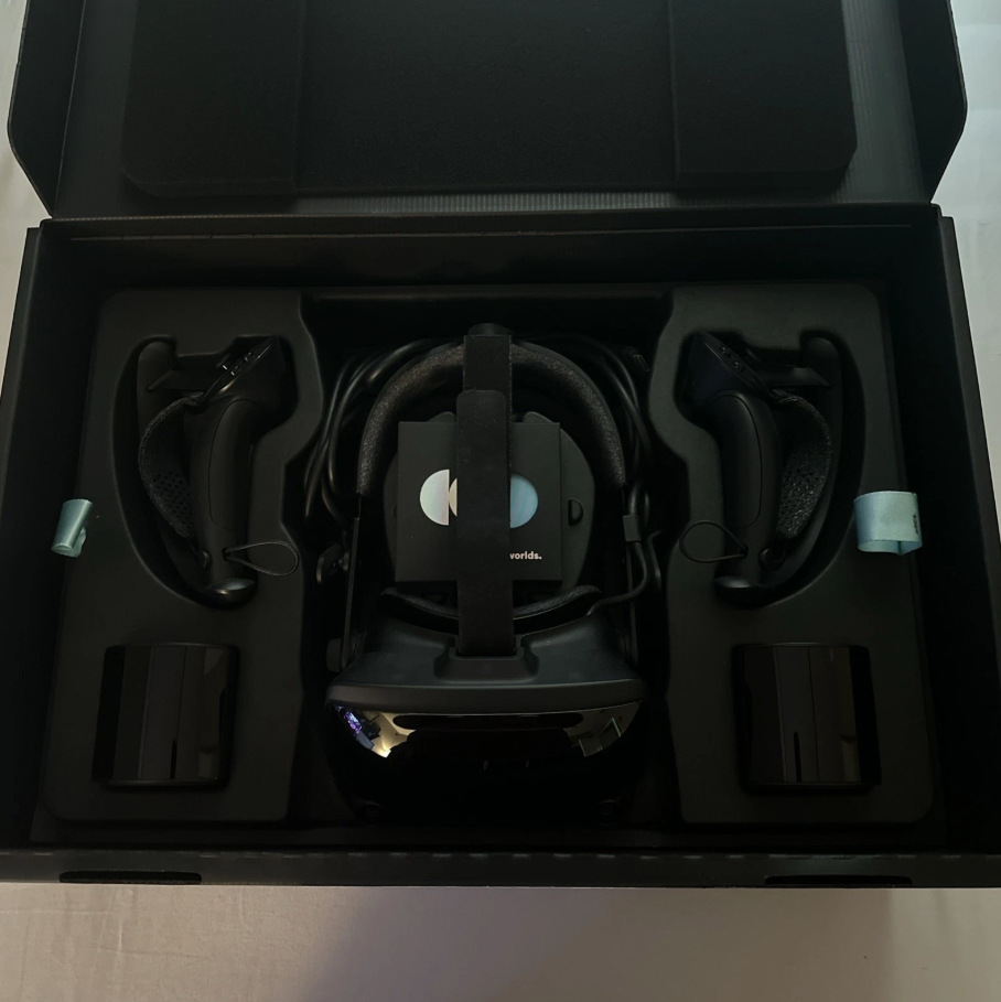 Valve Index headset, 2 controllers, 2 base station, VR KIT