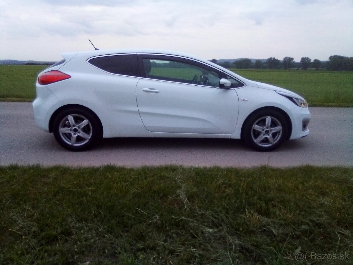 Predam originál 76000 km