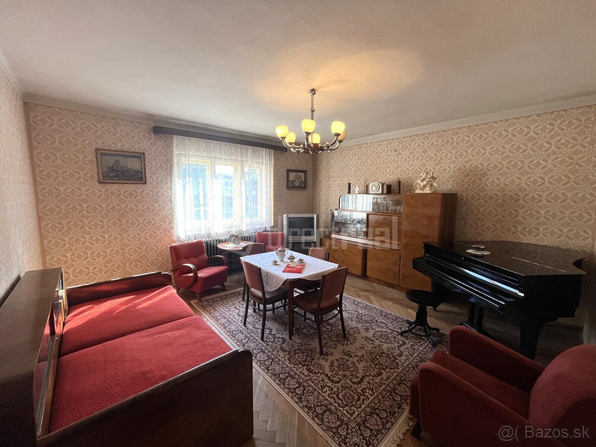 Predaj - rodinný dom - Elegantný 5 izbový dom na náme…