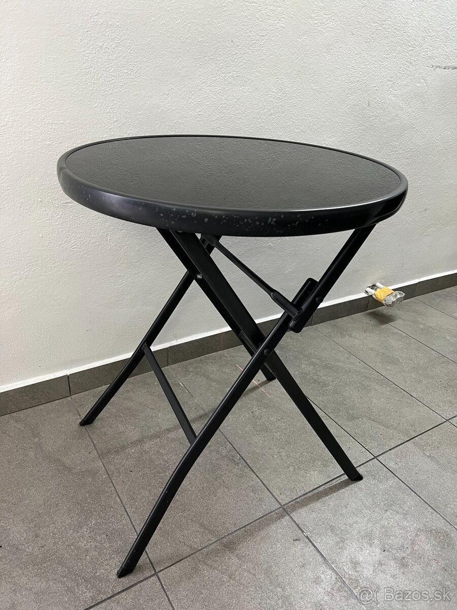 Záhradné skladacie stolíky