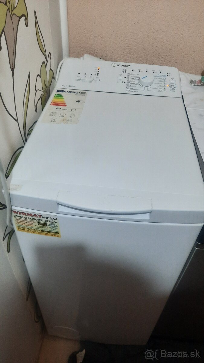 Indesit vertikálna 45cm