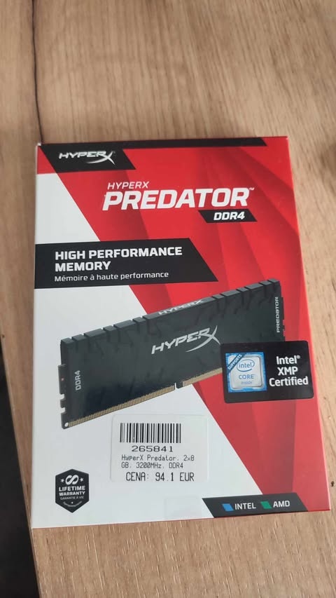 HyperX Predator DDR4 2×8GB 3200MHz CL16 – Perfektný stav