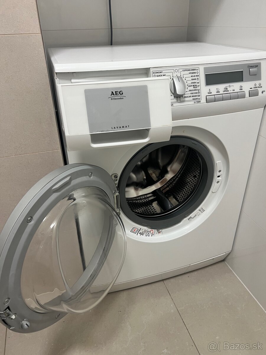 6kg AEG pracka - slim fit