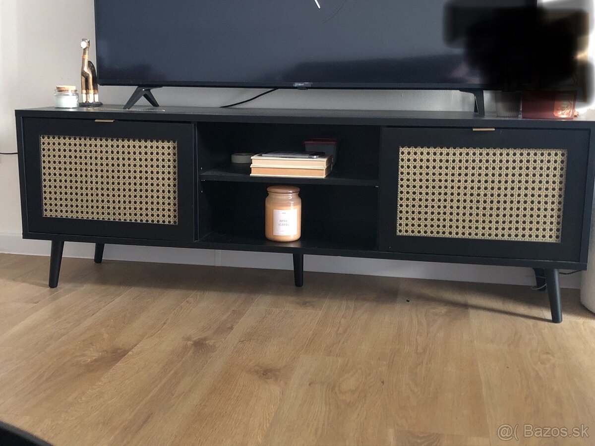 Tv stolík