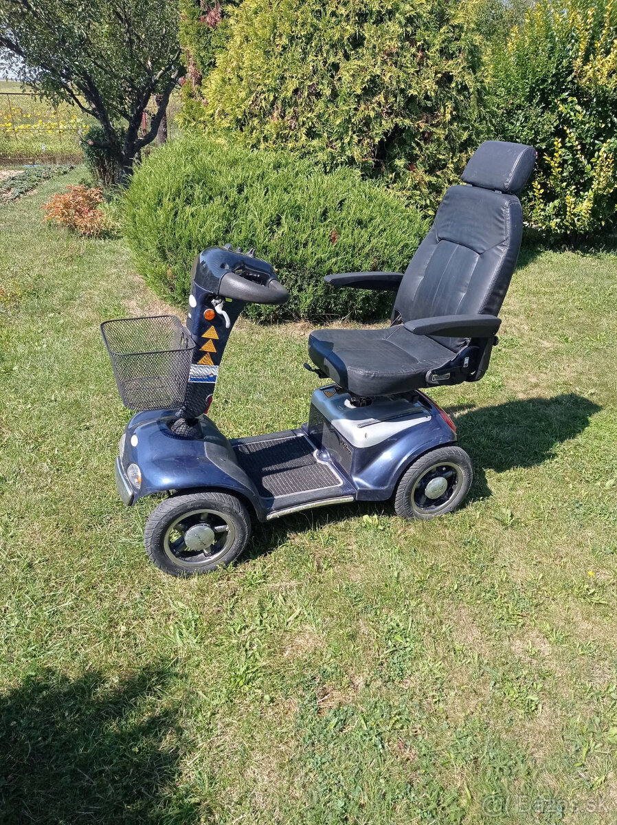 Elektrický invalidný vozík skúter pre seniorov