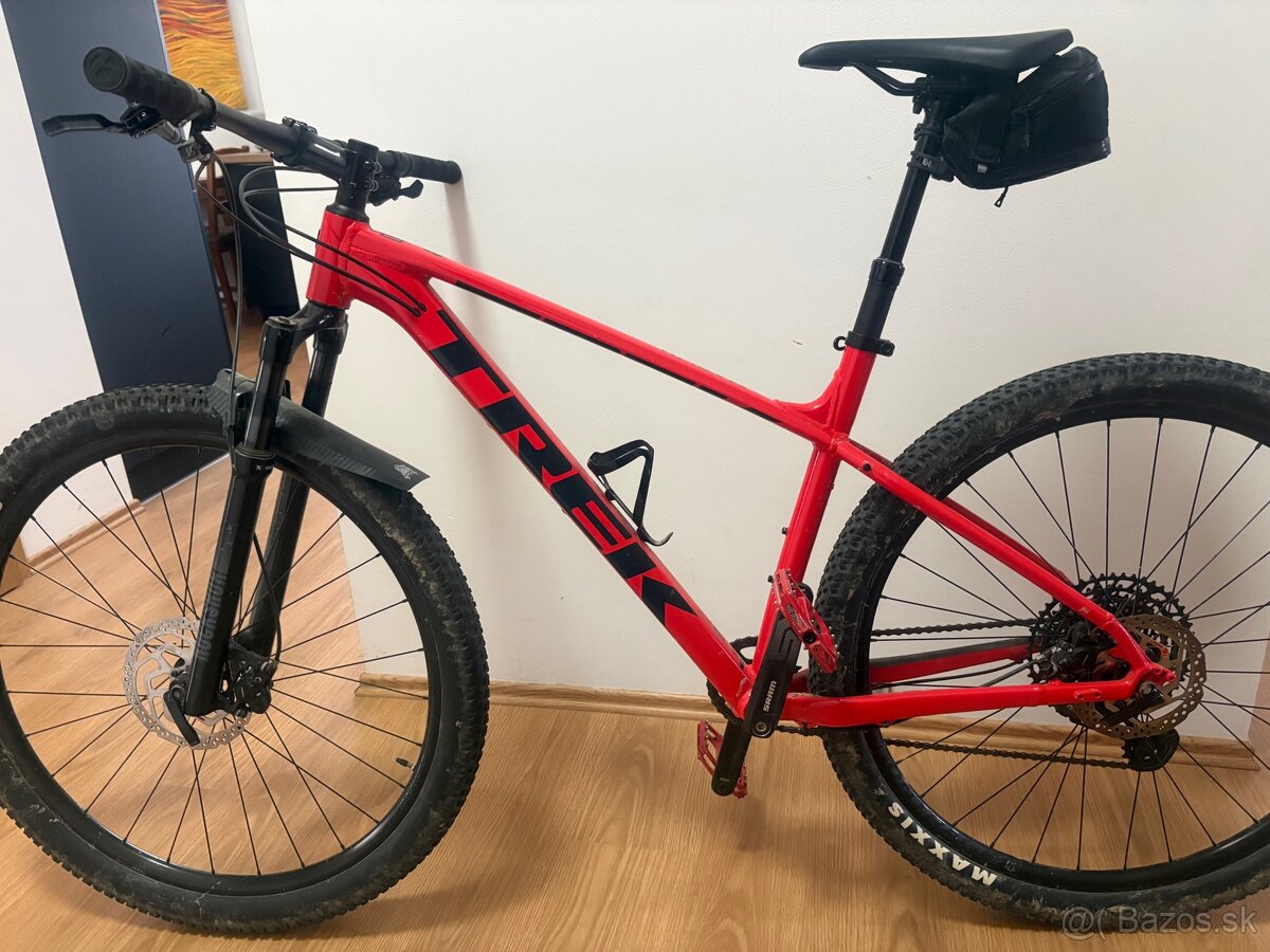 Predám MTB Trek Marlin 8