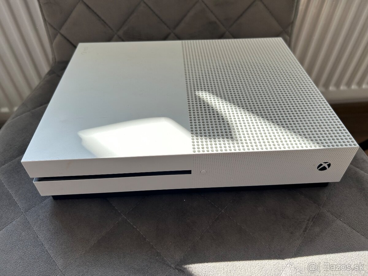 Xbox one S + 1 ovládač