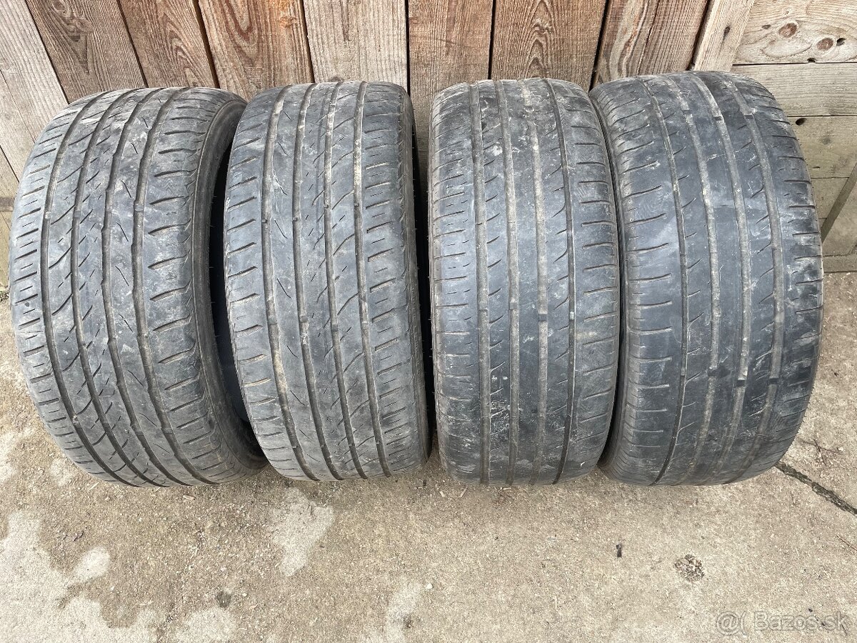 225/45 R17