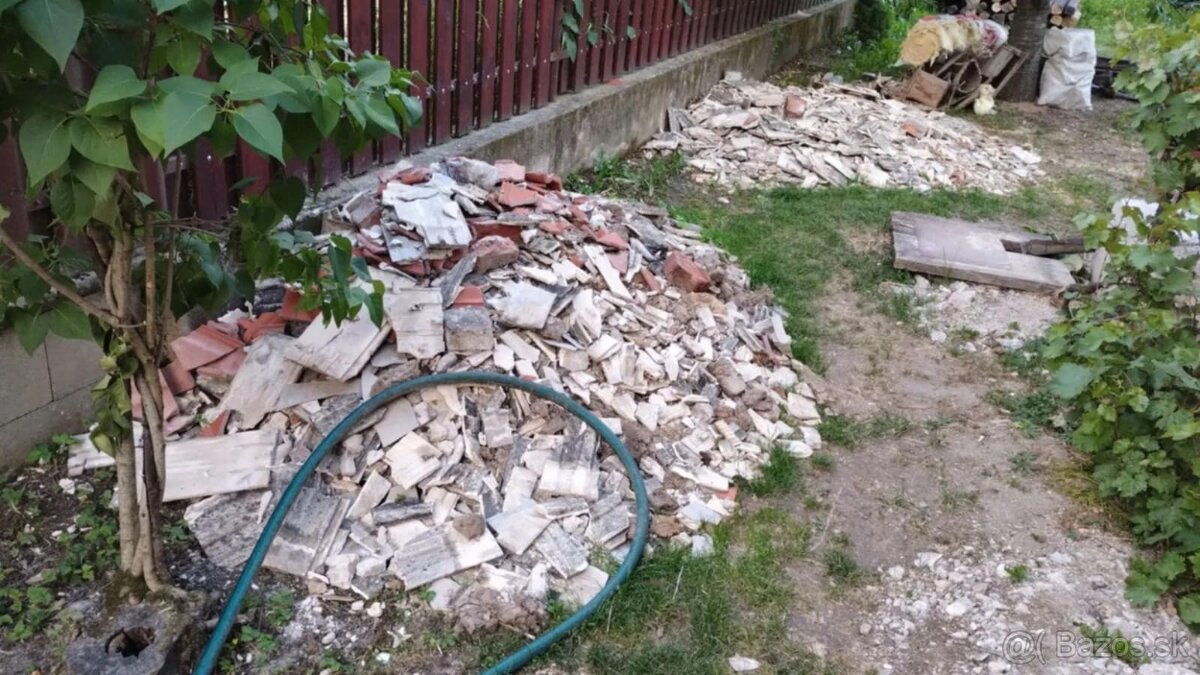 Stará škridla - suť