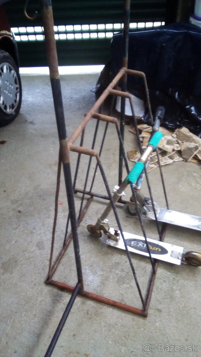 Stojan , konštrukcia na bicykel