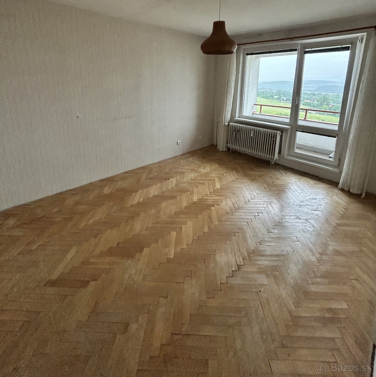Tichý a slnečný 4i byt s balkónom - Zvolen - Zlatý Potok