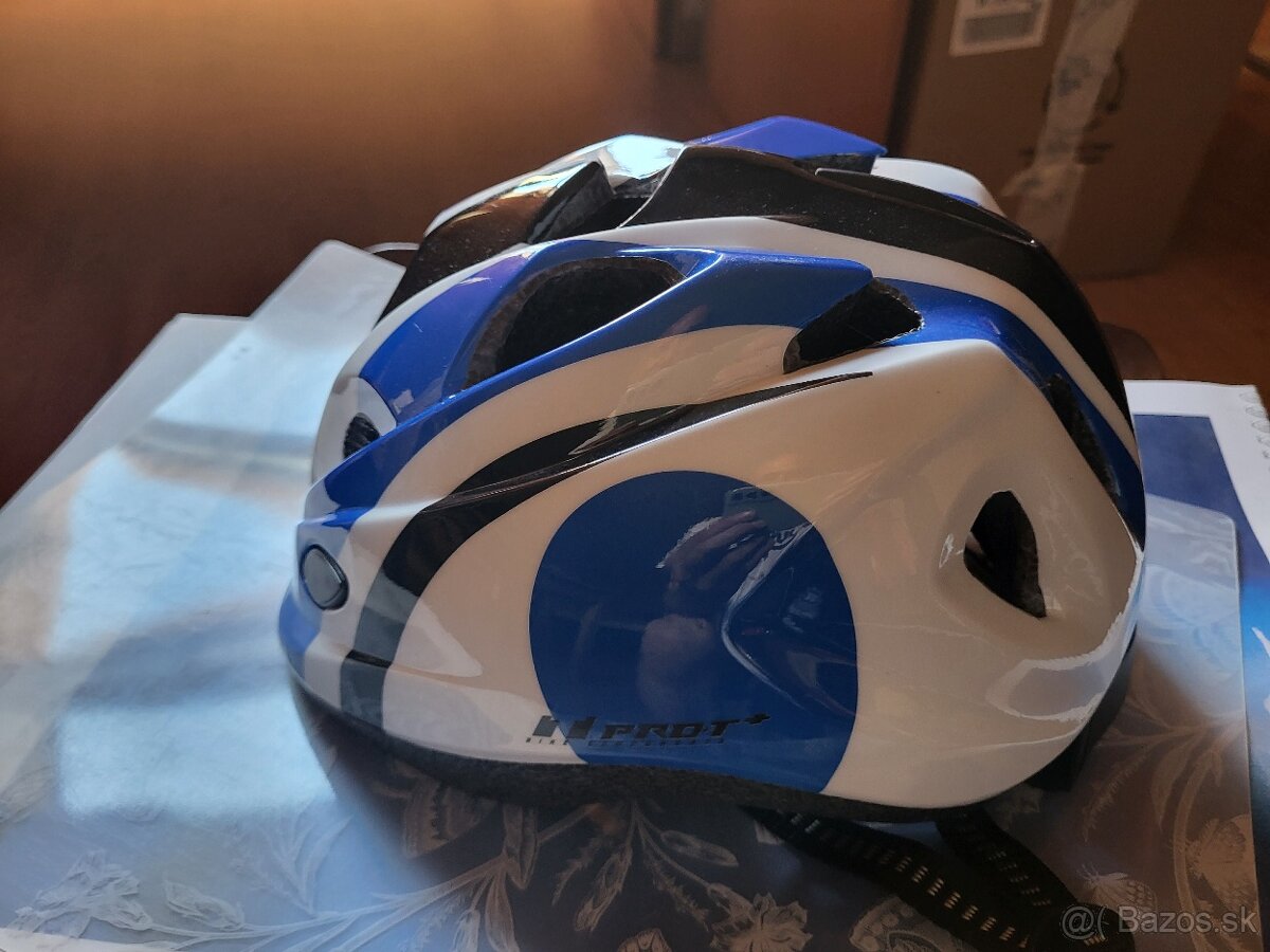 Cyklistická helma