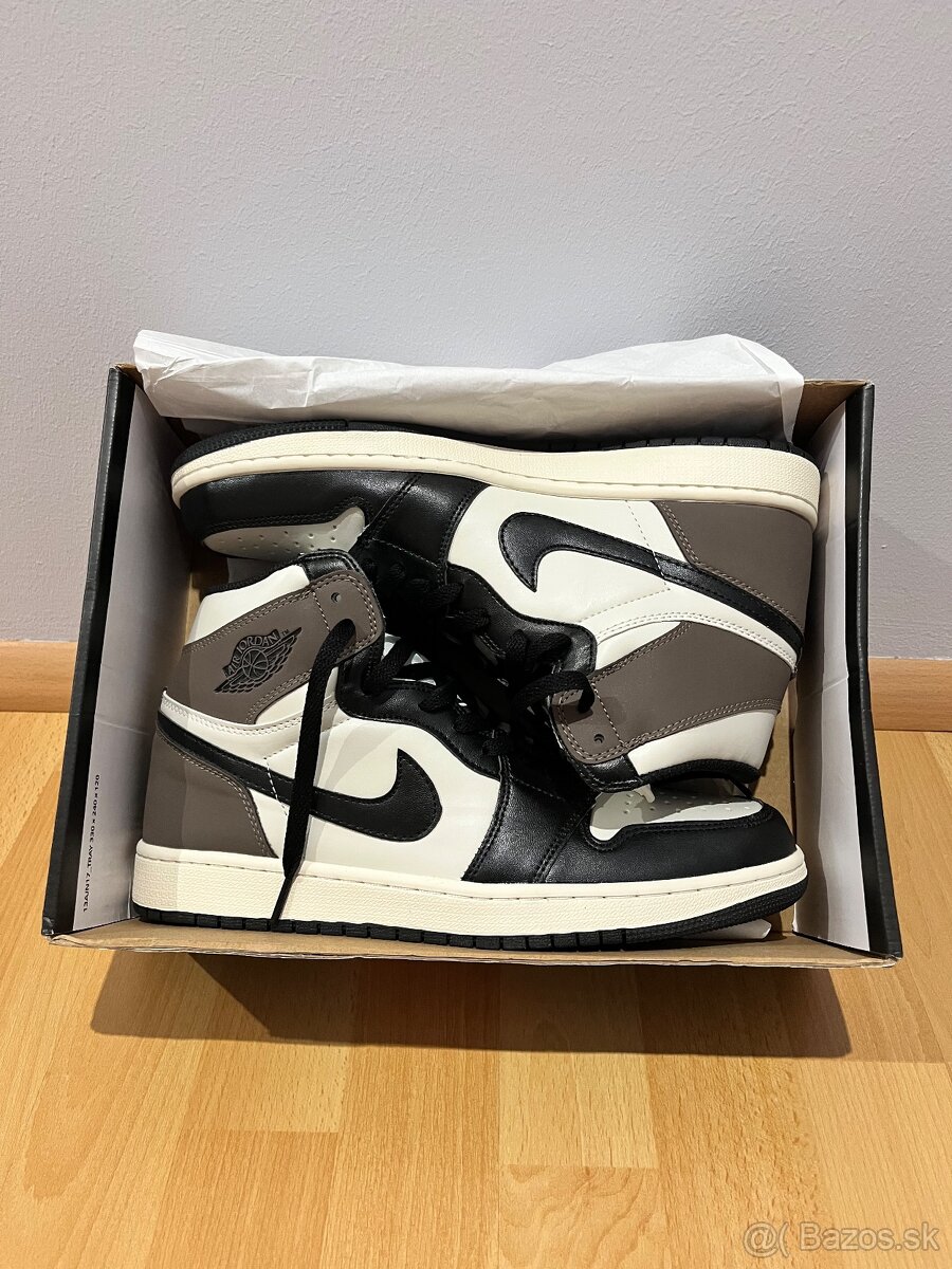 Jordan 1 Dark Mocha