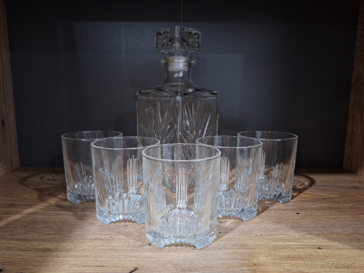 Whisky poháre s karafou