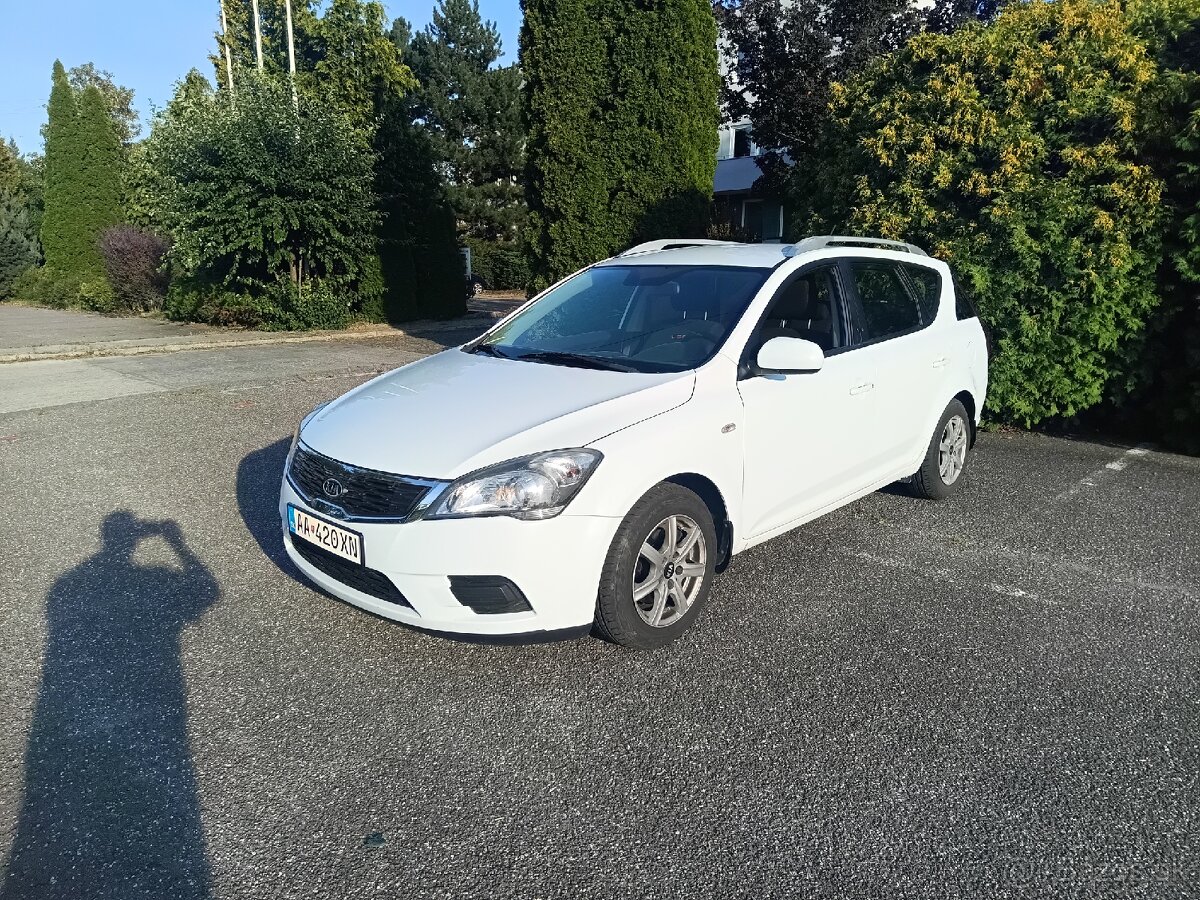 Kia Cee'd SW 2012