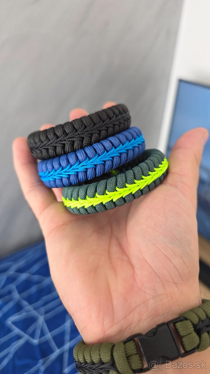 Naramok z paracordu