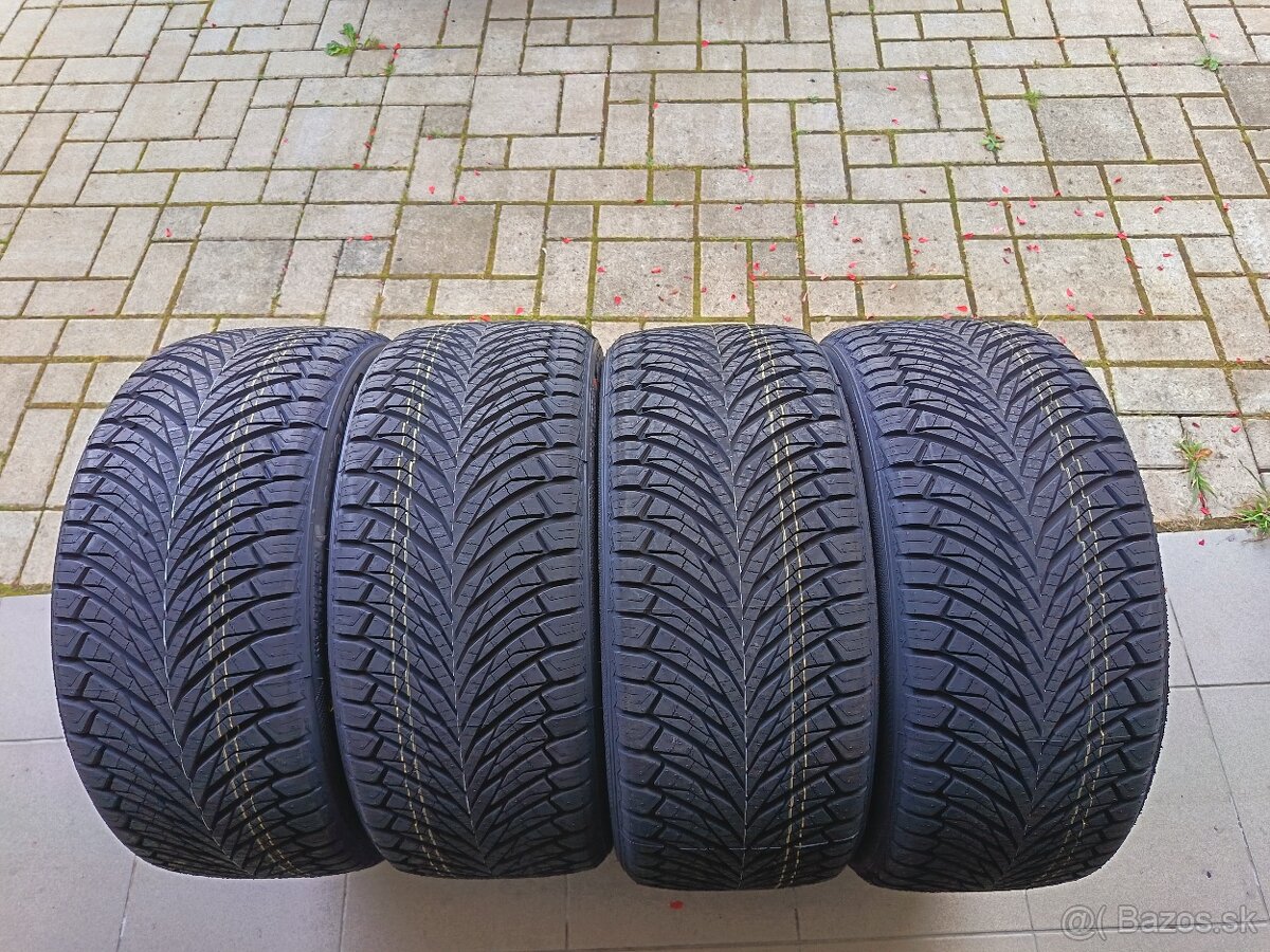 celoročne pneu 225/40 R18