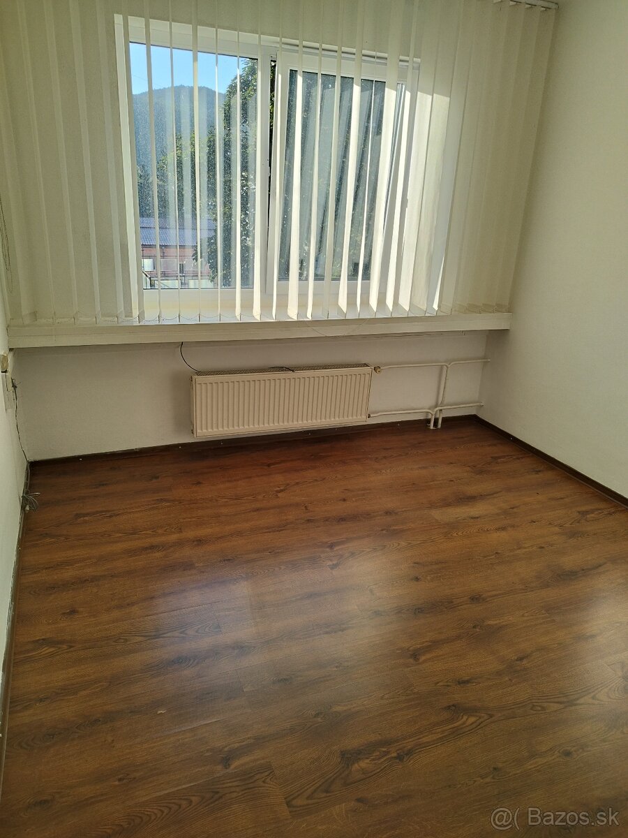 Prenájom kancelárie za 95 EUR bez DPH v Partizánskom