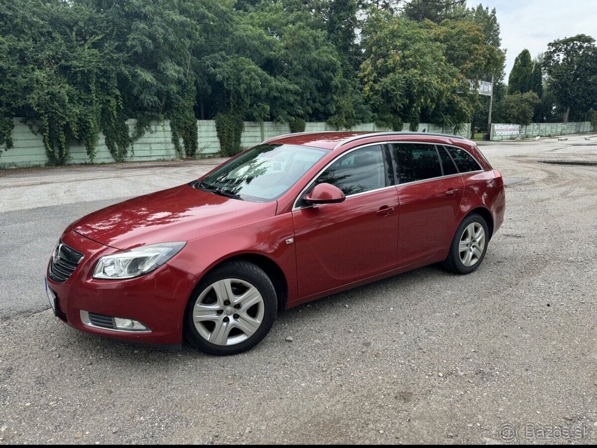 Opel Insignia Sports Tourer 2010 2.0CDTI 96kW