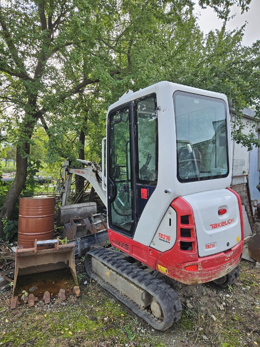 Bager Takeuchi TB216 .