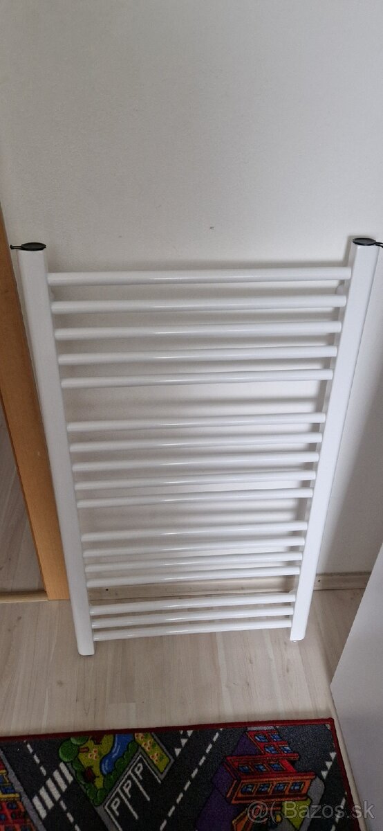 Rebrikovy kupelnovy radiator 950x550