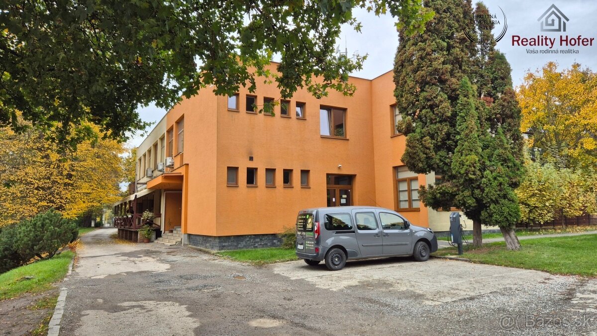 Kancelárske priestory pre veľkú firmu, 930m2, Prešov