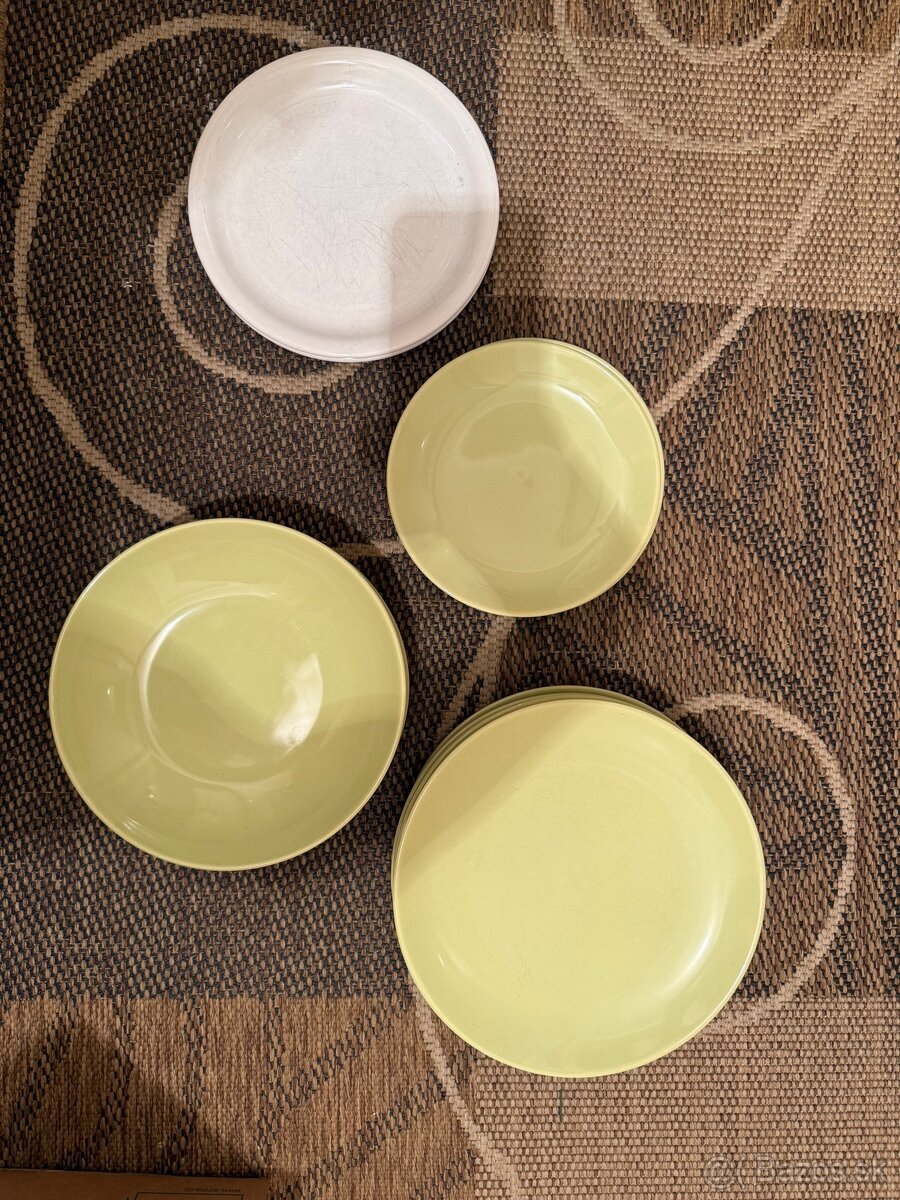 Predám sadu tanierov IKEA.