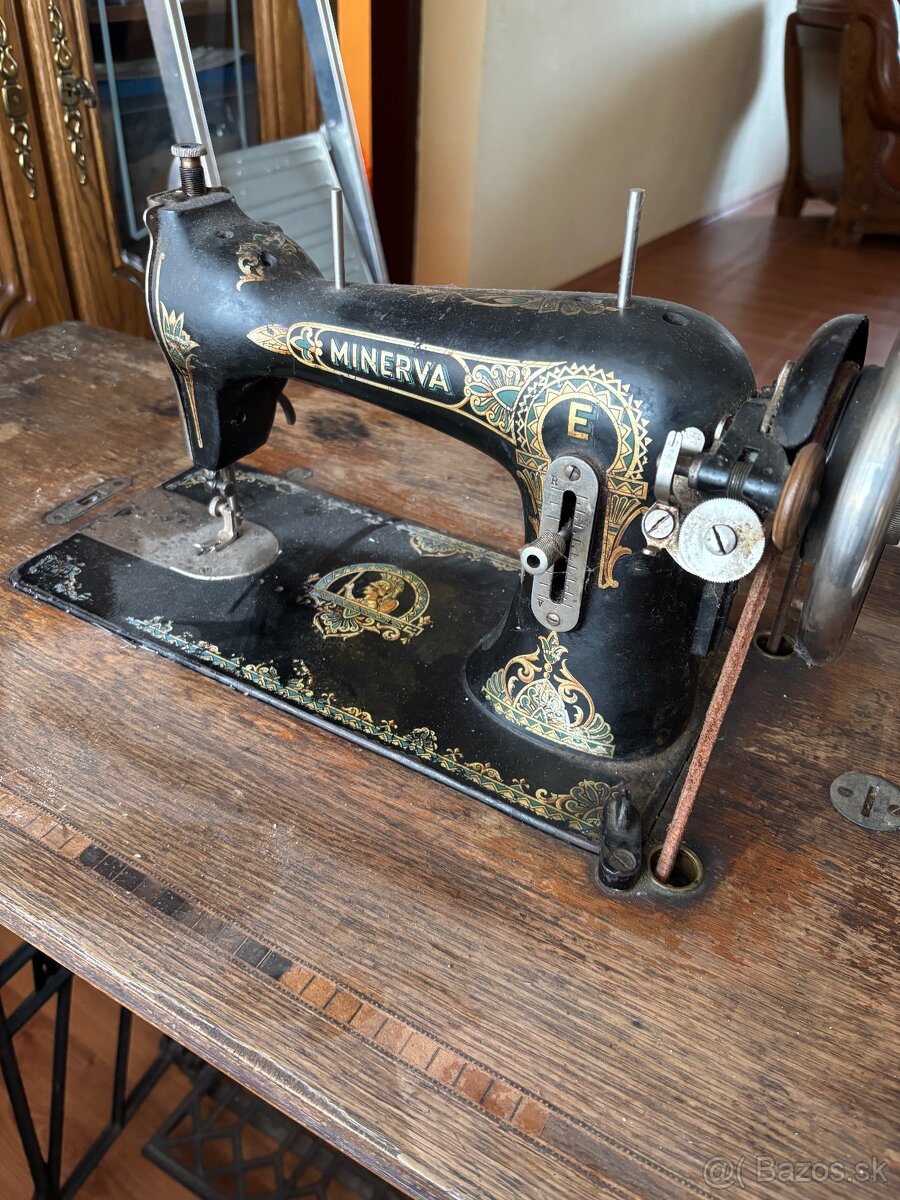 Minerva stroj