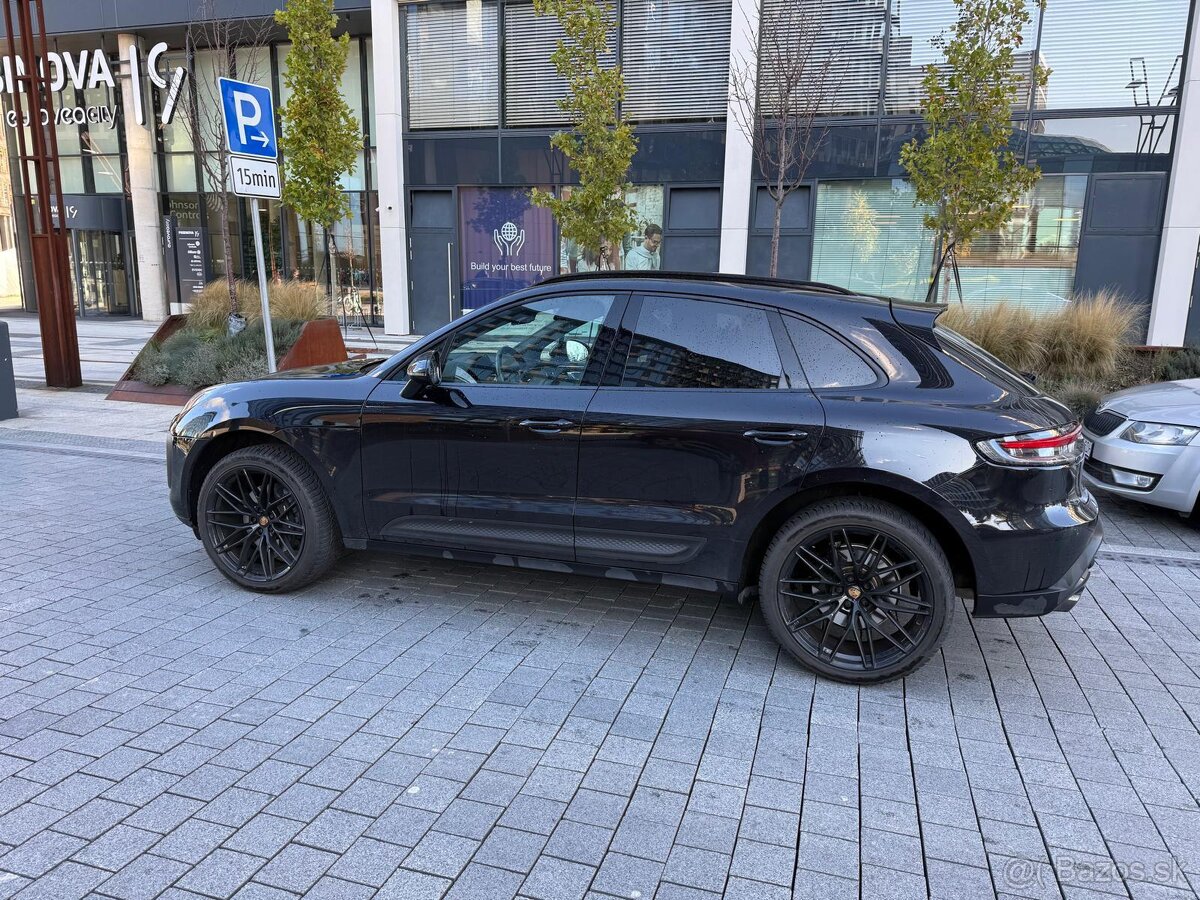 Porsche Macan model 2024