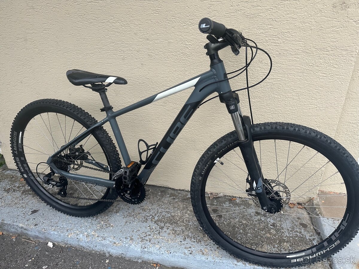 Bicykel Cube Aim 27.5’