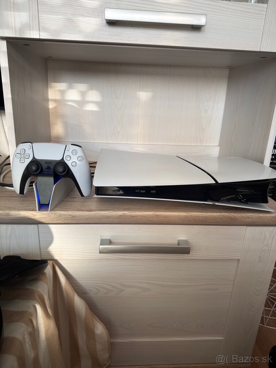 Playstation 5 digital + príslušenstvo