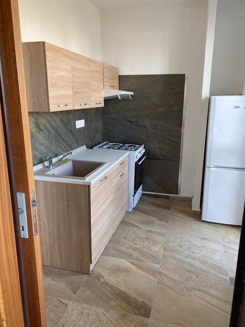 Prenájom, 2i. byt, zariadený , širšie centrum