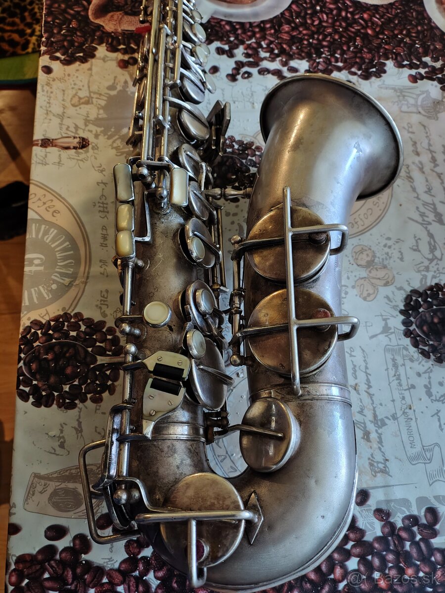 Alt saxofón