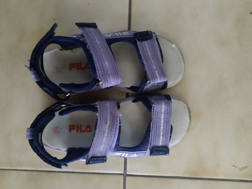 Sandálky Fila, 28