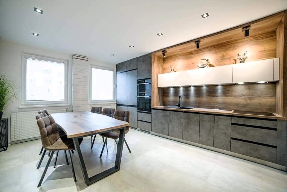 Luxusný zariadený 3 izbový byt s balkónom, Levice