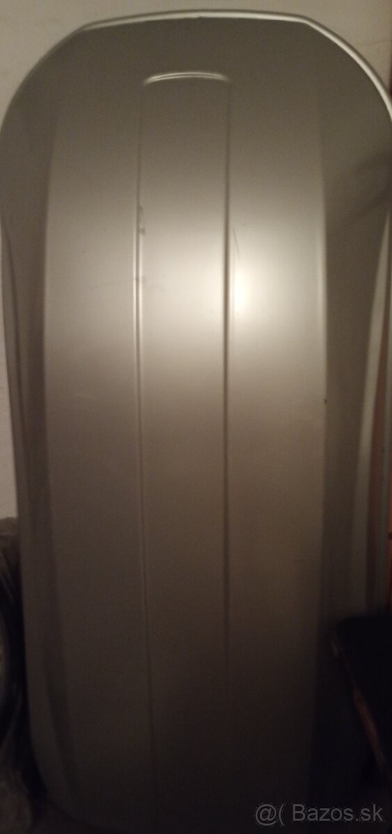 Strešný box