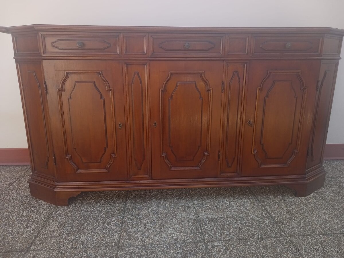 Starožitná, rustikální komoda, nábytek z masívu