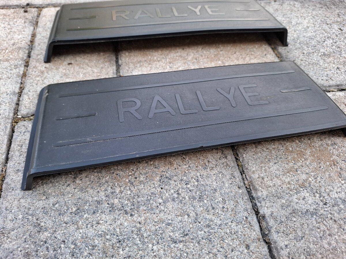 Nasávače na kapotu 2 páry