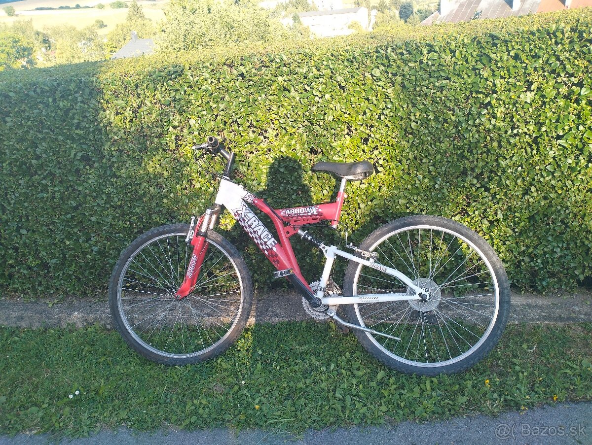 Celoodpruzeny elektro bicykel