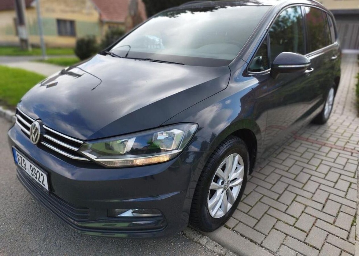 Volkswagen Touran 1,6 TDI nafta manuál 81 kw