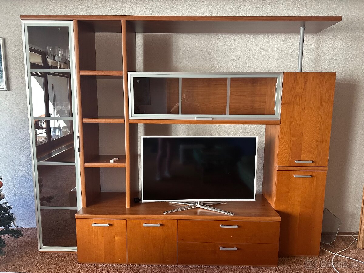 Čerešňová stena do obývačky