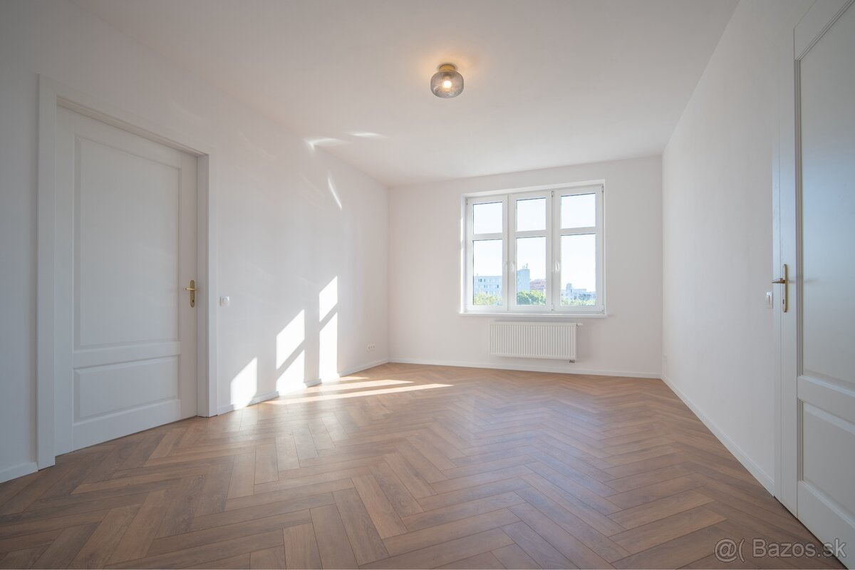 PRENÁJOM 4 izbového bytu 117m2 UL. 29. Augusta,Staré Mesto