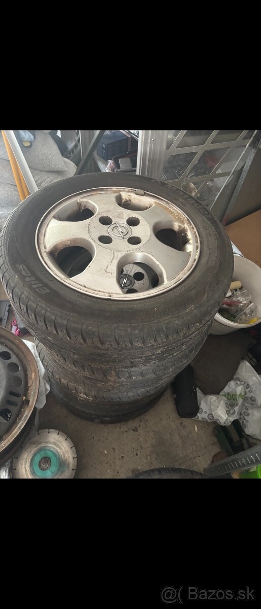 Elektrony 4x100 r15 s pneu