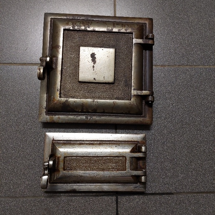 Liatinové dvierka na pec sada 1