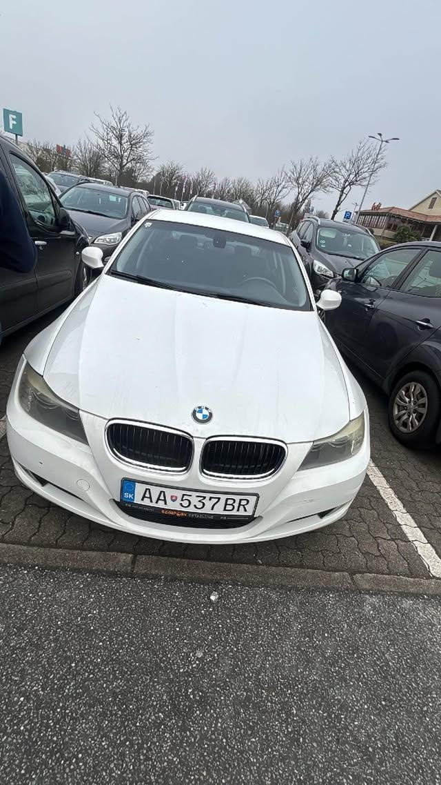 Predám BMW e90 1.6l