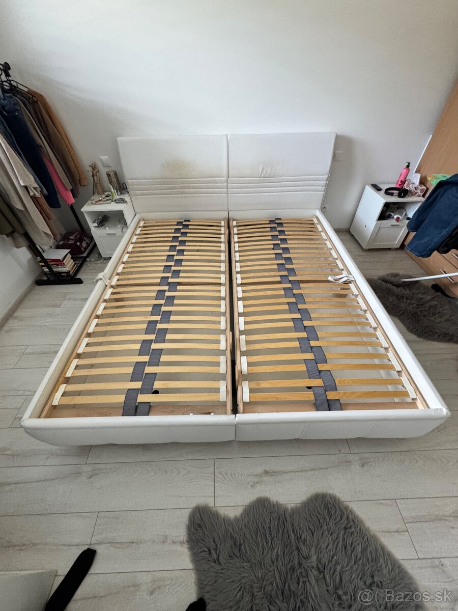 Darujem manzelsku postel 180x200 cm.
