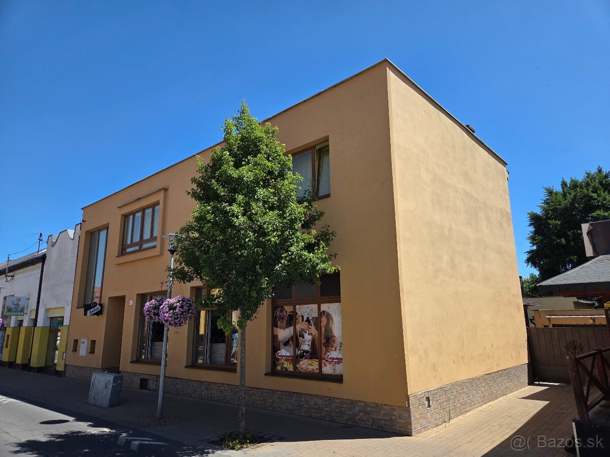Polyfunkčný objekt v širšom centre Lučenca